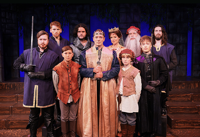 CAST OF CAMELOT